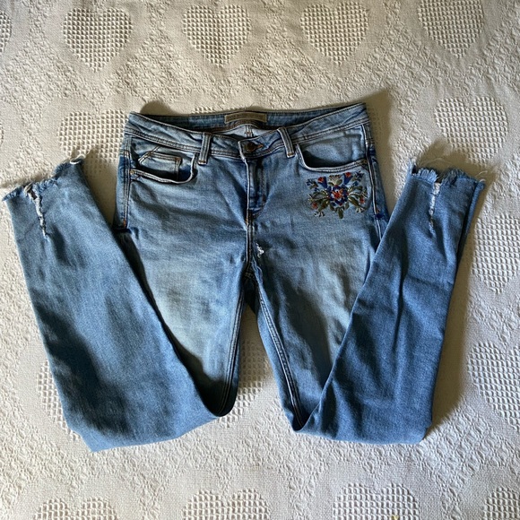 Jeans - Picture 2 of 10